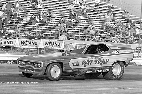 Tom Ferraro Drag Racer Funny Cars 1971-1979 Page 104